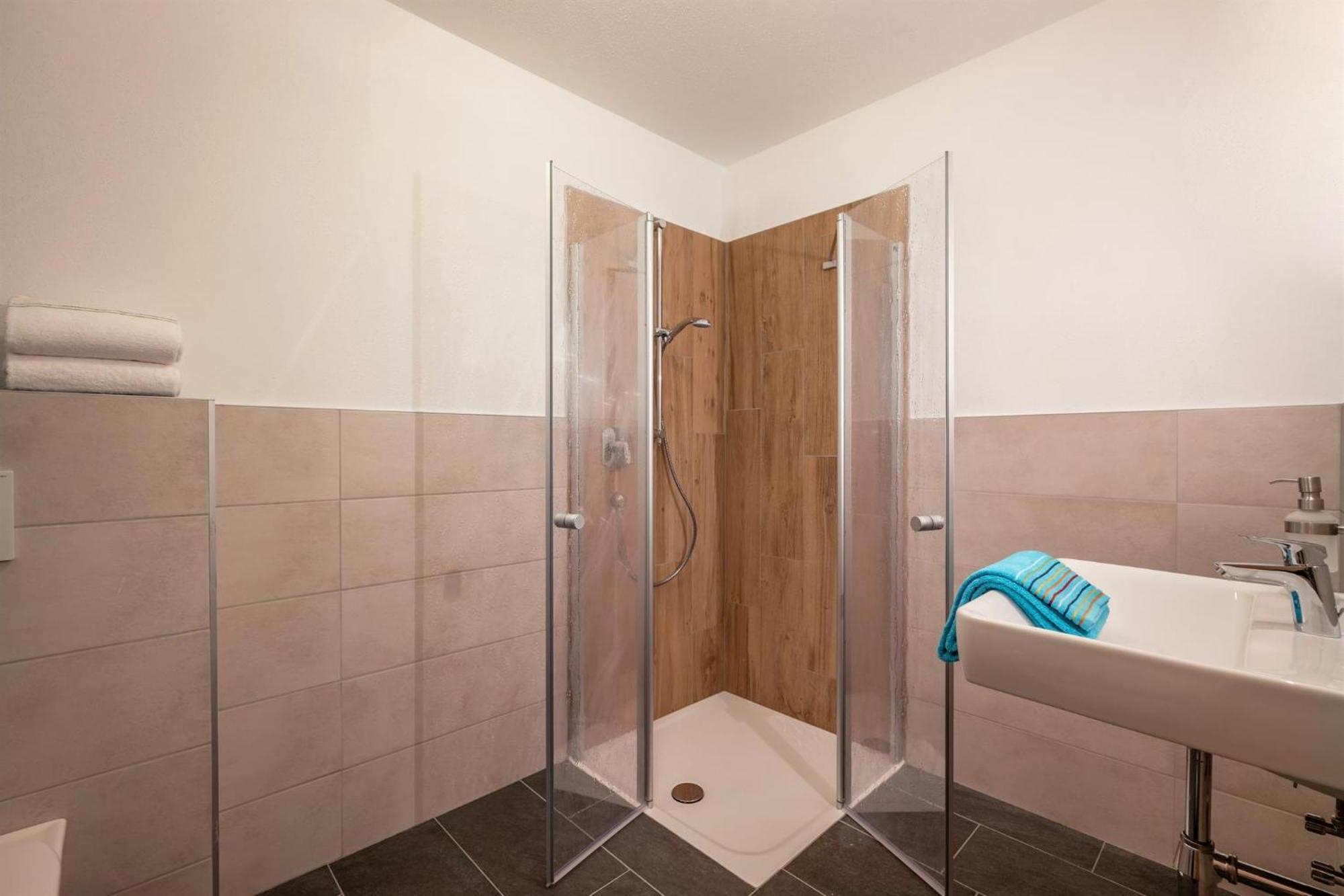 Appartements Hoepfl เวสเทนดอร์ฟ ภายนอก รูปภาพ
